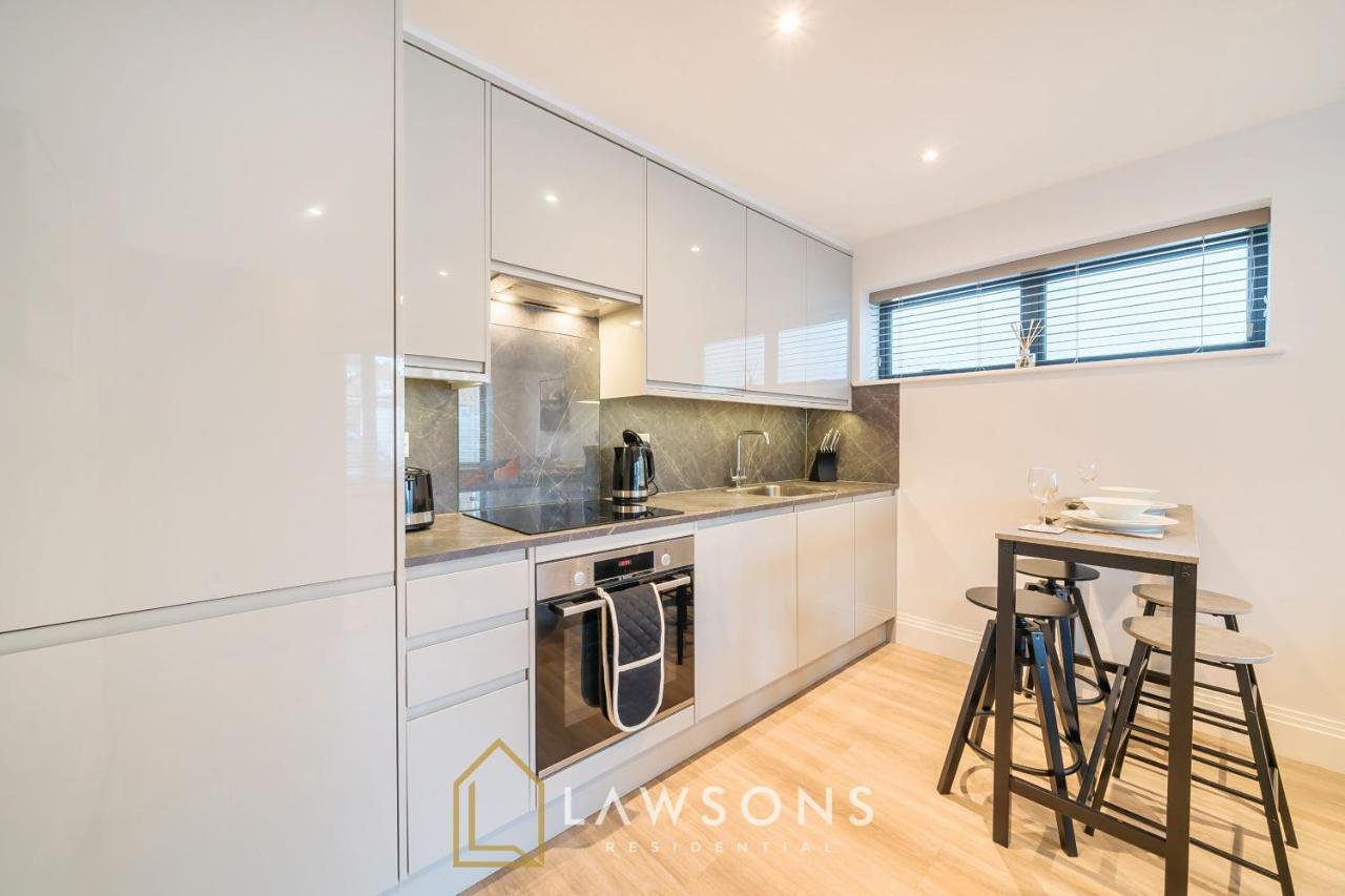 Chic Living By Lawsons Apartman Windsor Kültér fotó